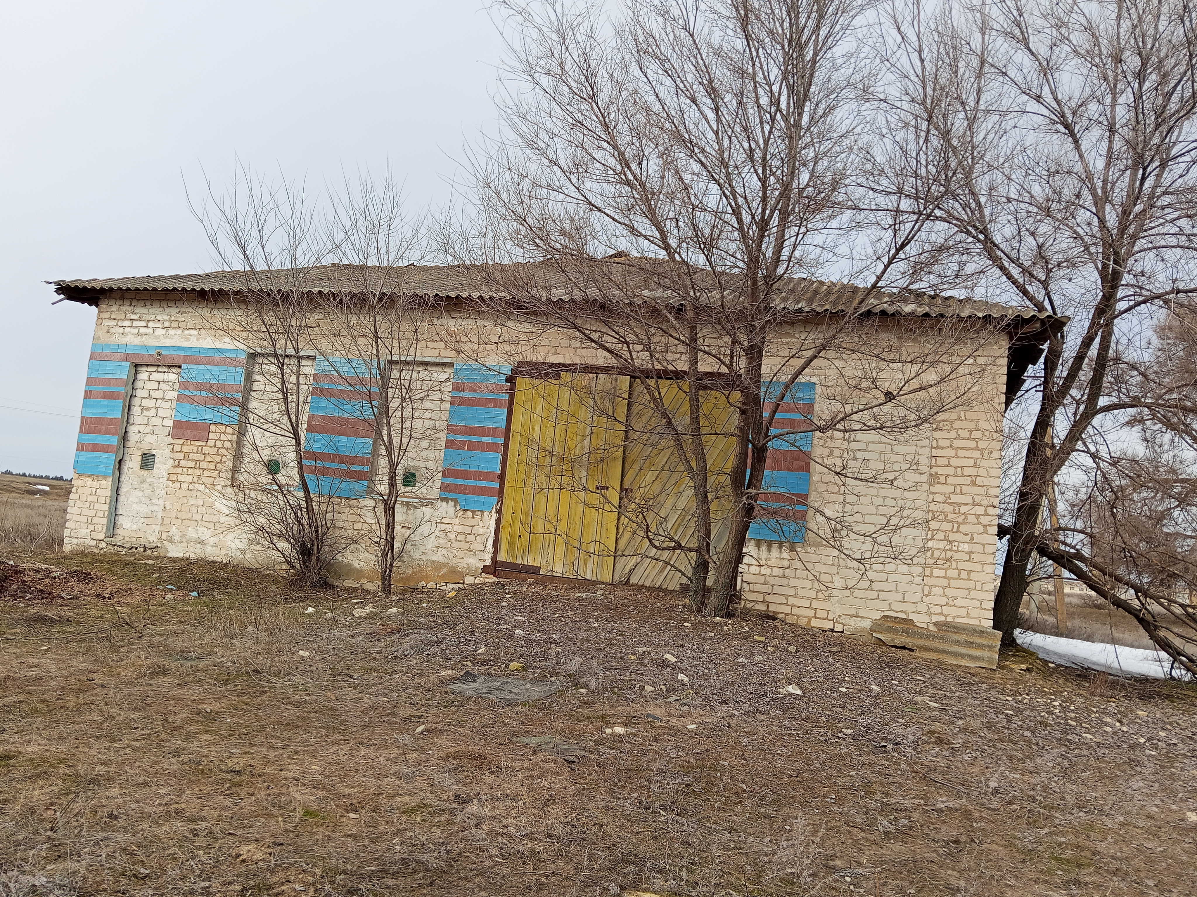 Здание бани, расположенное на земельном участке
