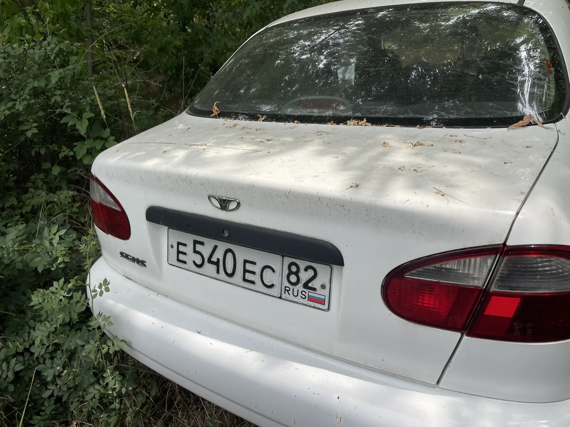 Автомобиль марки ДЭУ СЕНС, 2004 года выпуска, г/нЕ540ЕС82, в кузове белого цвета; VIN: Y6DT1311040211843.