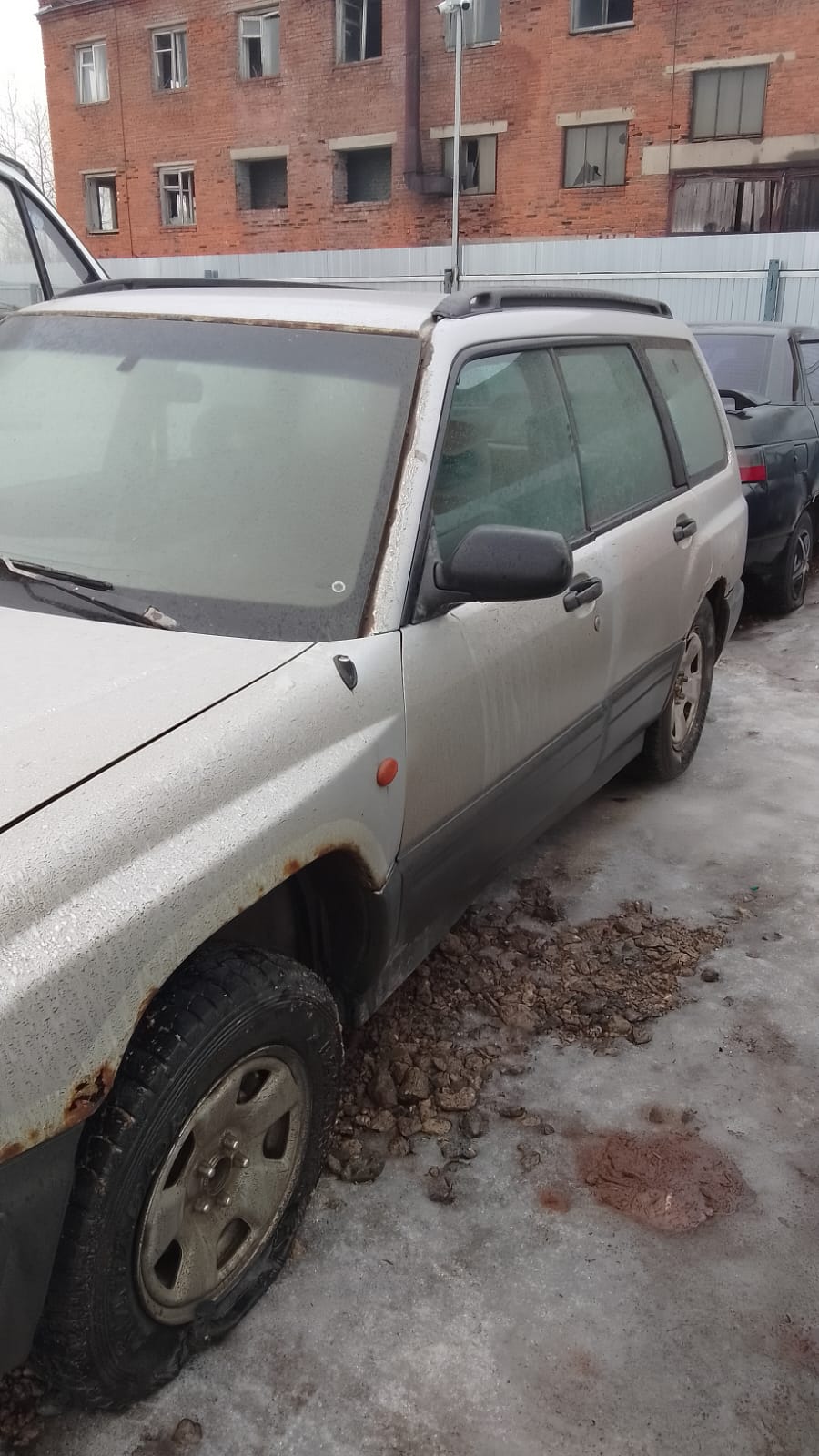 Легковой автомобиль «SUBARU FORESTER», г/н У995КХ43, 1998 г.в., рабочее состояние не проверялось (Уведомление №607 К от 07.03.2025 г.)