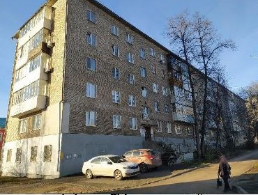 Нежилые помещения цокольного этажа пятиэтажного жилого здания (кадастровый номер 02:55:030121:663), расположенного по адресу: Республика Башкортостан, г. Уфа, Калининский район, ул. Интернациональная, 185/1