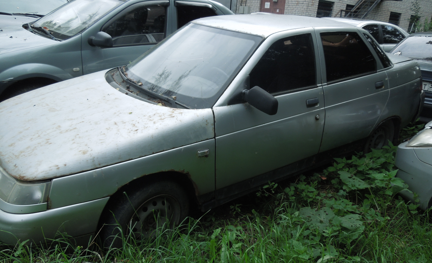 Автомобиль "ВАЗ 21101", без грз, VIN XTA21101050832435, 2005 г.в., цвет светло-серебристый металл.