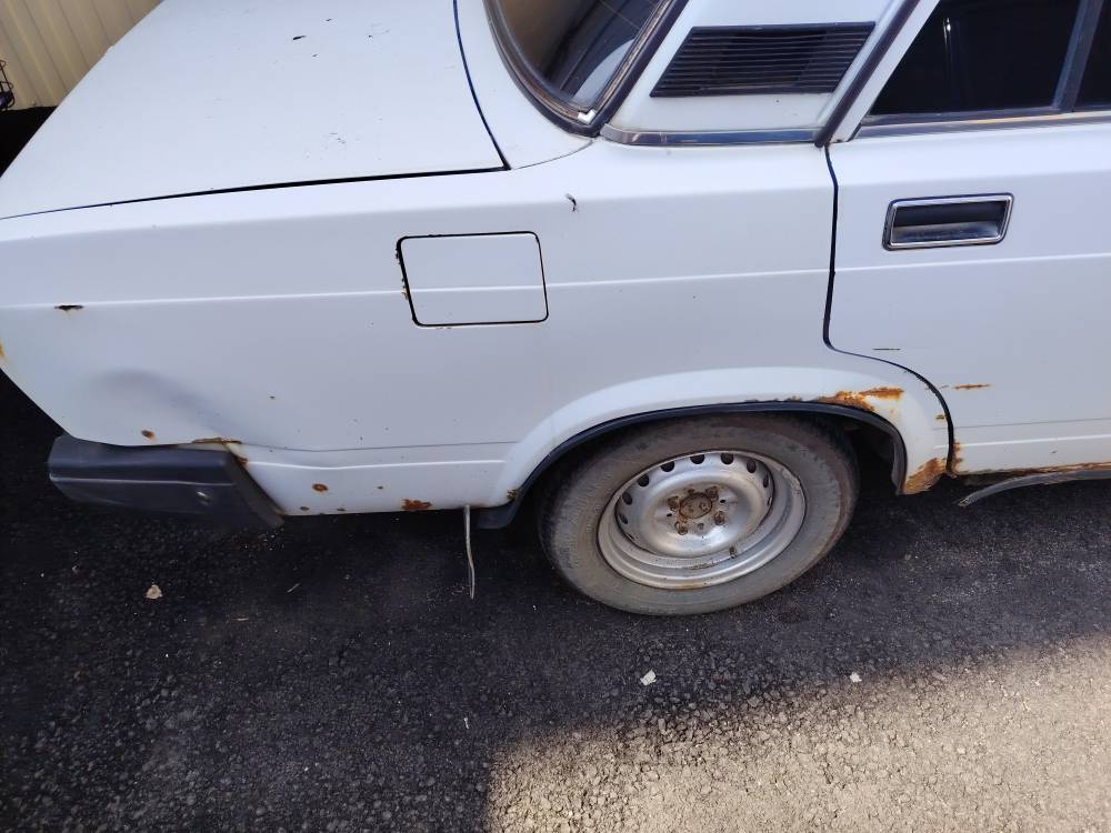 Автомобиль легковой  Идентификационный номер, VIN: XTA21074D72549025 Марка, модель ТС:  ВАЗ 21074,  LADA 2107 Тип ТС: легковой; Категория ТС: D;  Год изготовления ТС: 2007 Модель, № двигателя: 21067, 8837654 Шасси, рама: отсутствует; Кузов: 2549025;  Цвет: ярко-белый Мощность двигателя: 74.1 л.с.(54.5 кВт) Рабочий объем двигателя: 1568 куб.см Экологический класс: второй  Паспорт транспортного средства: 63 МК 933066