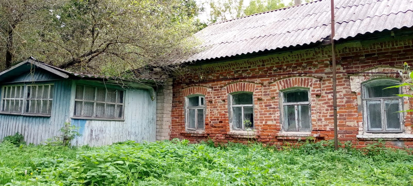 Нежилое помещение, общая площадь – 42,8 кв.м., по адресу: Российская Федерация, Орловская область, м.р-н Болховский, с.п. Михневское, с Репнино, ул Заречная, дом 8, помещение 1