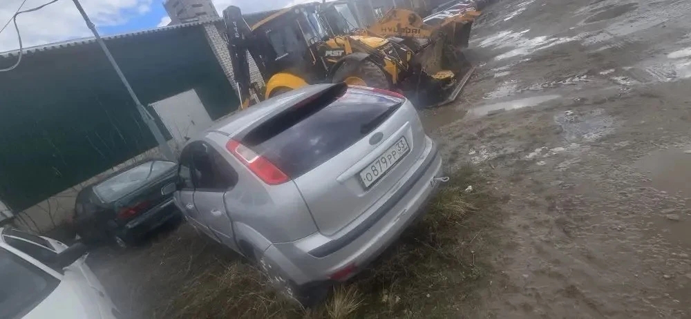 Лот №7 Автомобиль "Ford Focus", VIN WF05XXWPD57J124121, г/н О879РР33, двигатель 7J12412, 2007 г.в., цвет серебристый. Бывший в употреблении, правоустанавливающие документы и ключи отсутствуют. Транспортное средство находится в залоге. Залогодержатель ООО «ХКФ Банк». Сумма задолженности не установлена.Номер АС ПИБИ 33-006879-1