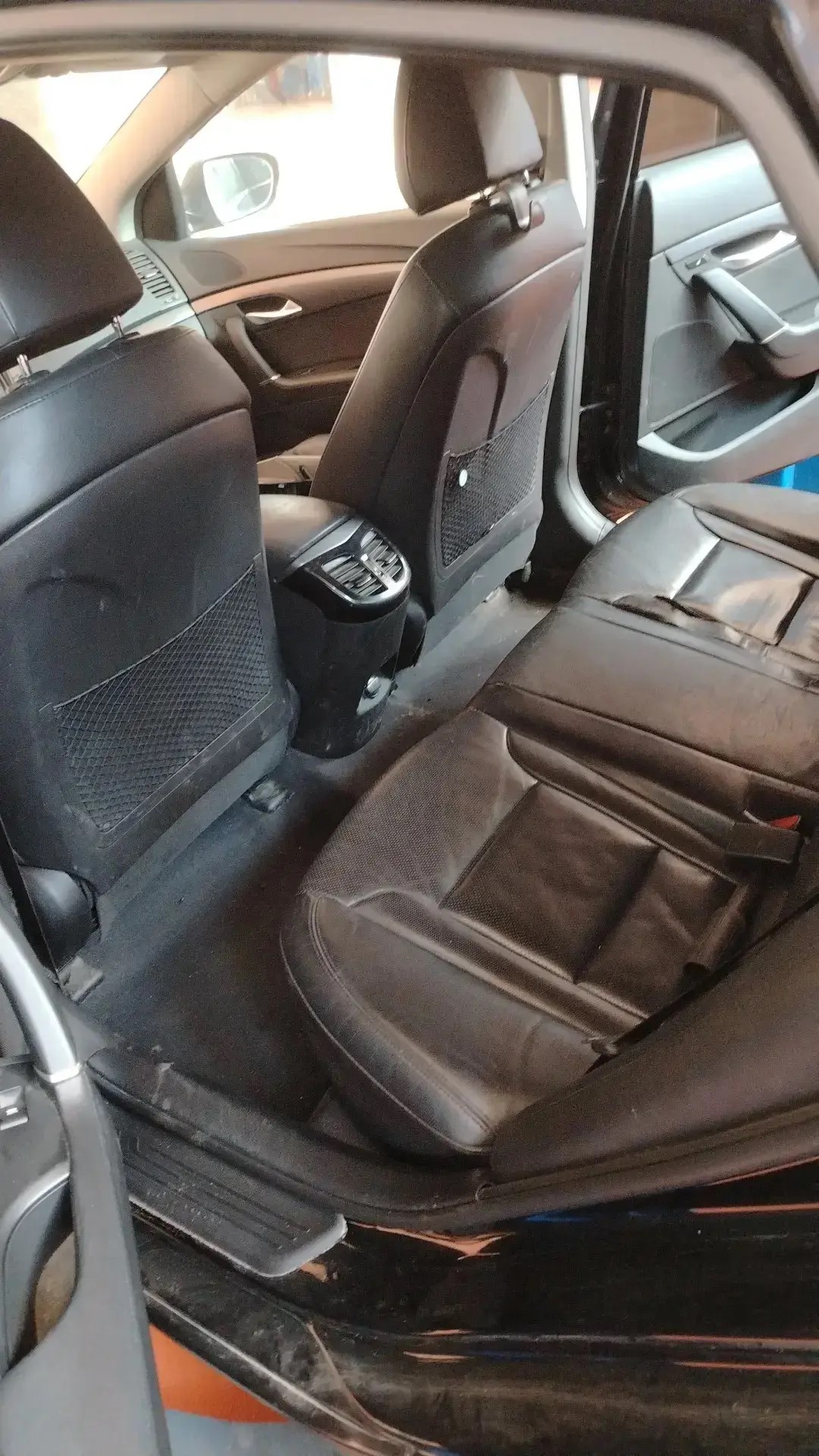 Легковой автомобиль