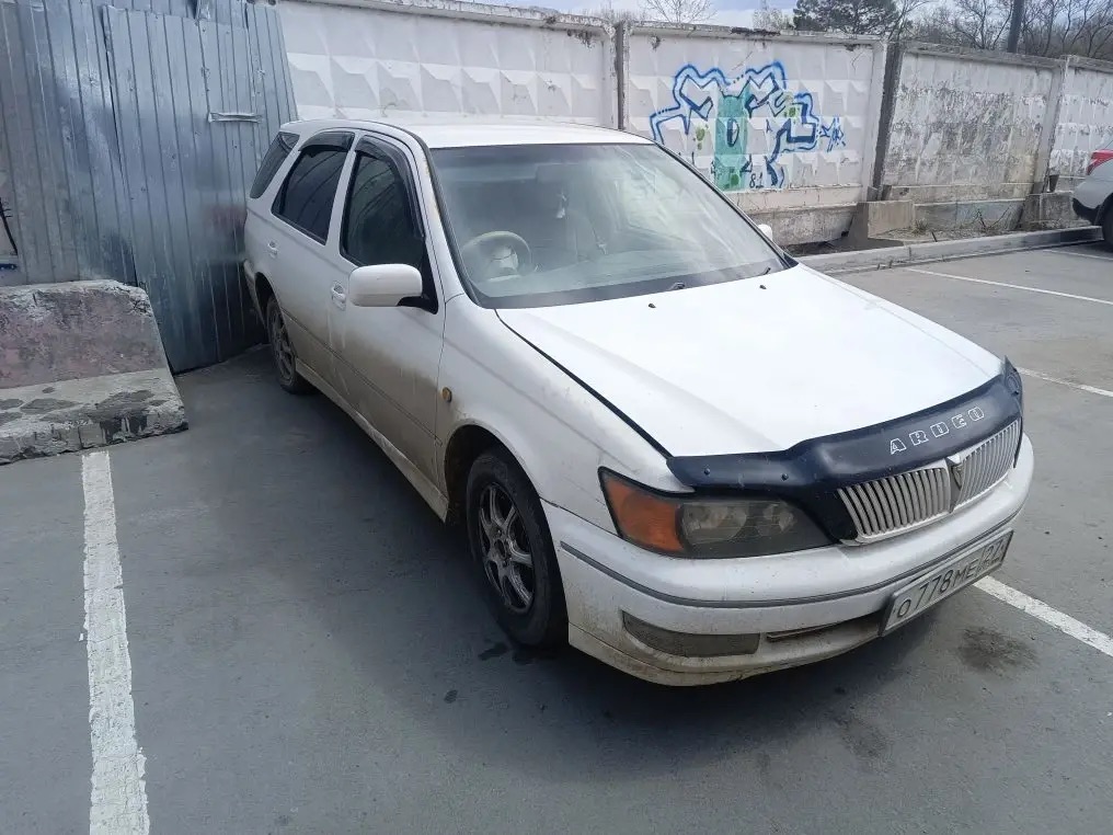Автомобиль марки Toyota Vista Ardeo, г/н O778ME27, 1999 г.в, № кузова SV550004334,белого цвета