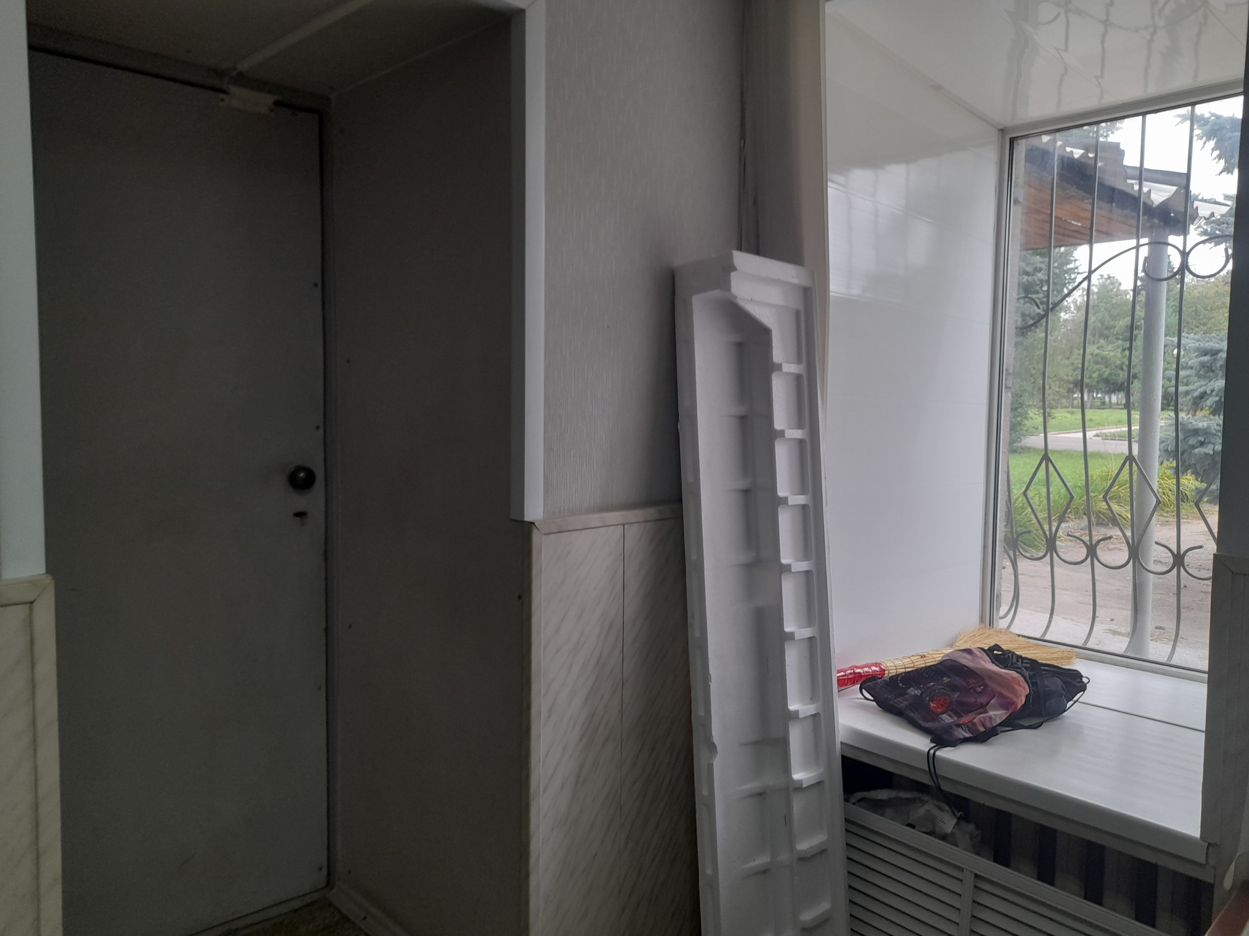 Объект аренды, площадь 34,6 кв. м, номера на поэтажном плане: этаж 1, ком. 12, адрес (местонахождение) объекта: Тульская область, Веневский район, г. Венев, пл. Ильича, д. 3. Вход в объект аренды из общей входной группы с отделением почтовой связи.