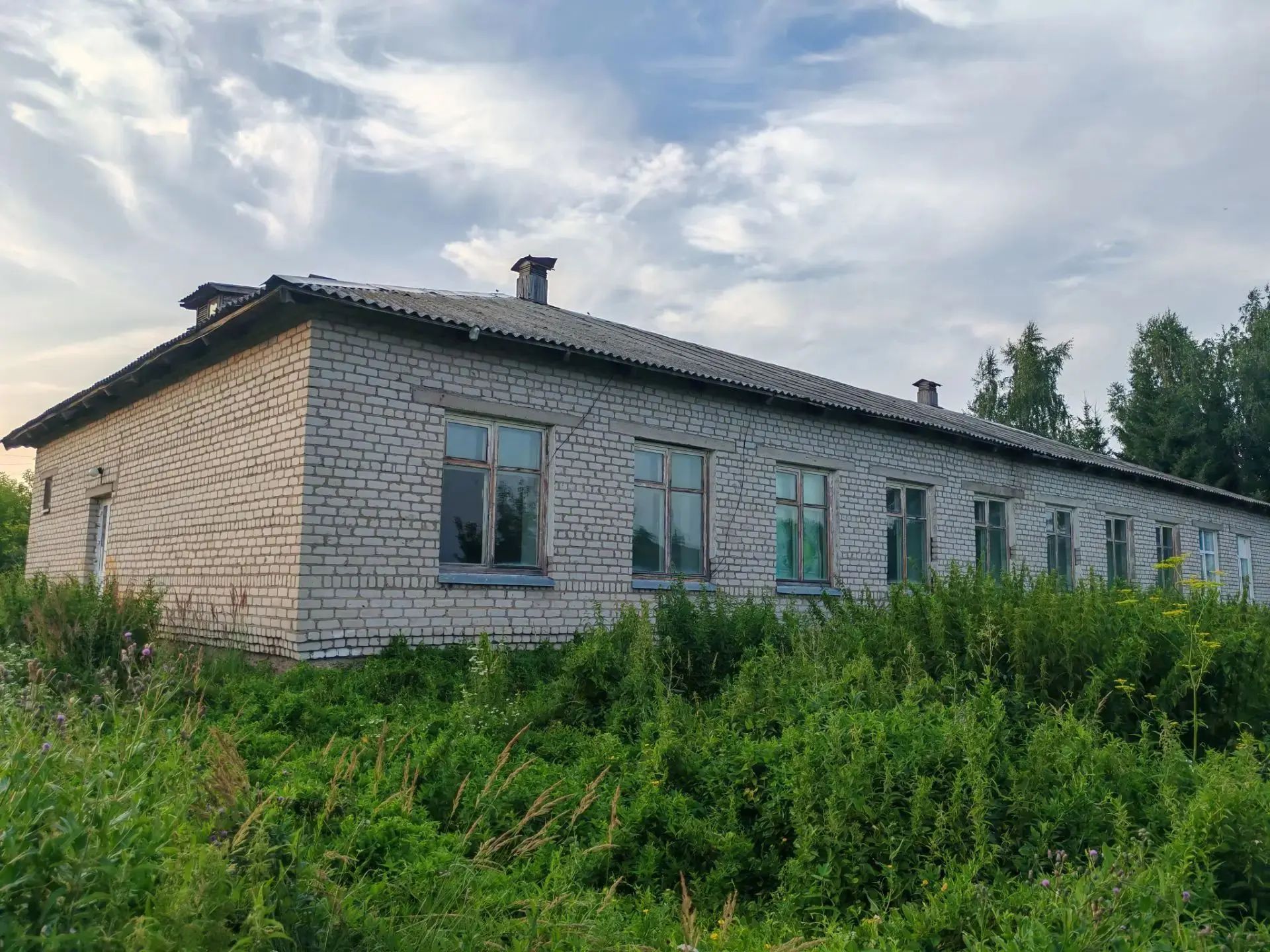 Продажа здания школы, здания котельной с земельным участком