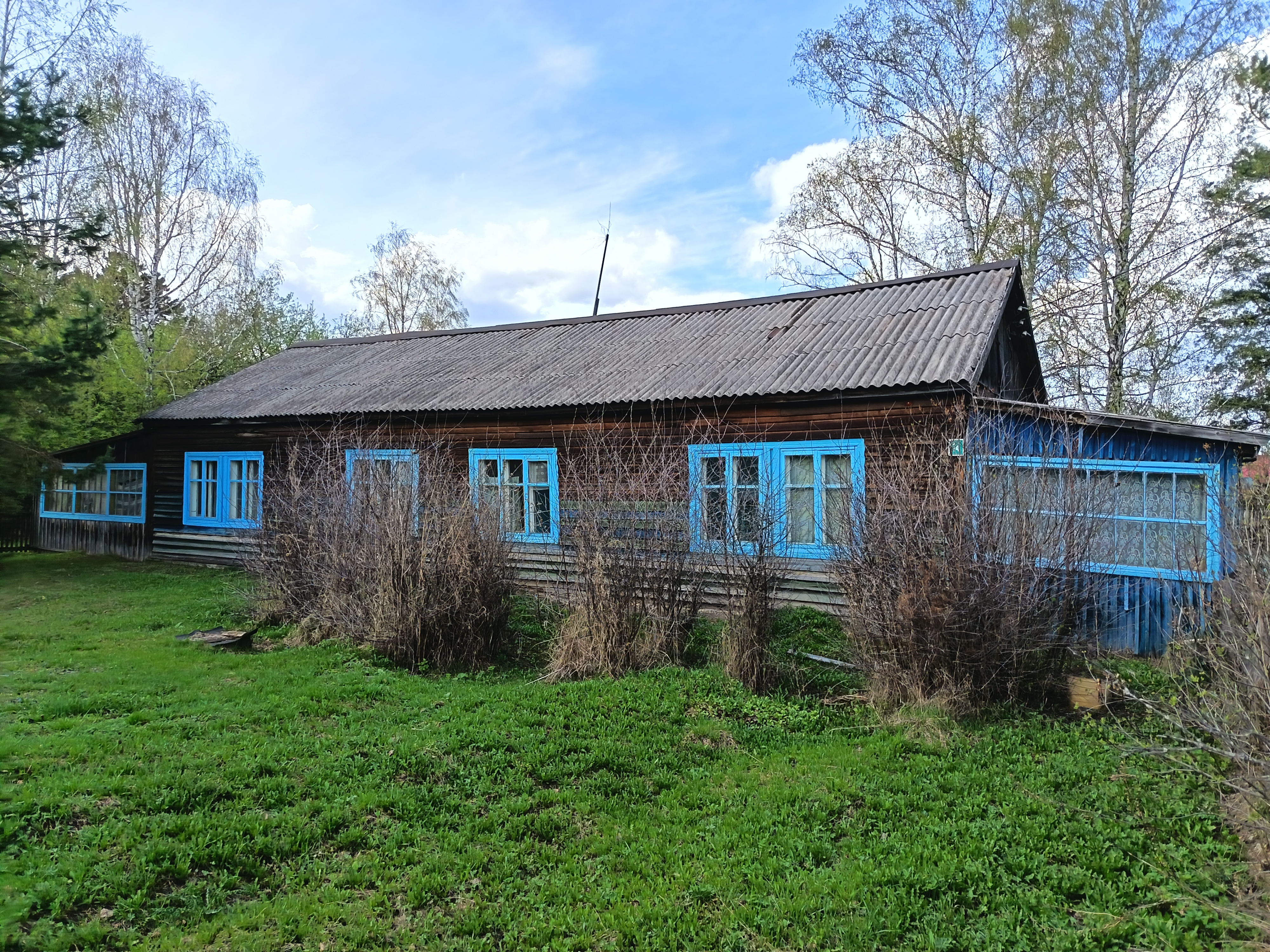 Нежилое здание, расположенное по адресу:Красноярский край,            м.о. Ачинский,  п. Сосновый Бор, ул. Строителей, зд.14