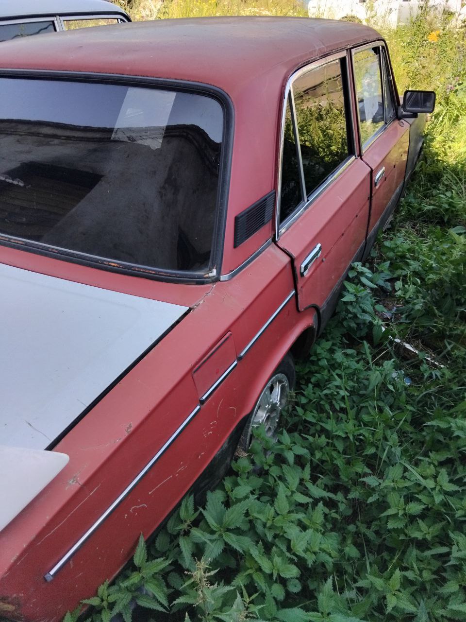 Автомобиль ВАЗ 21061, г/н А614АМ124, 1995г.в., VIN XTA210610S3375836 комплектность и  состояние  не проверялась данное имущество обращено в доход государства (Документы отсутствуют)Находится в Ирбейском районе