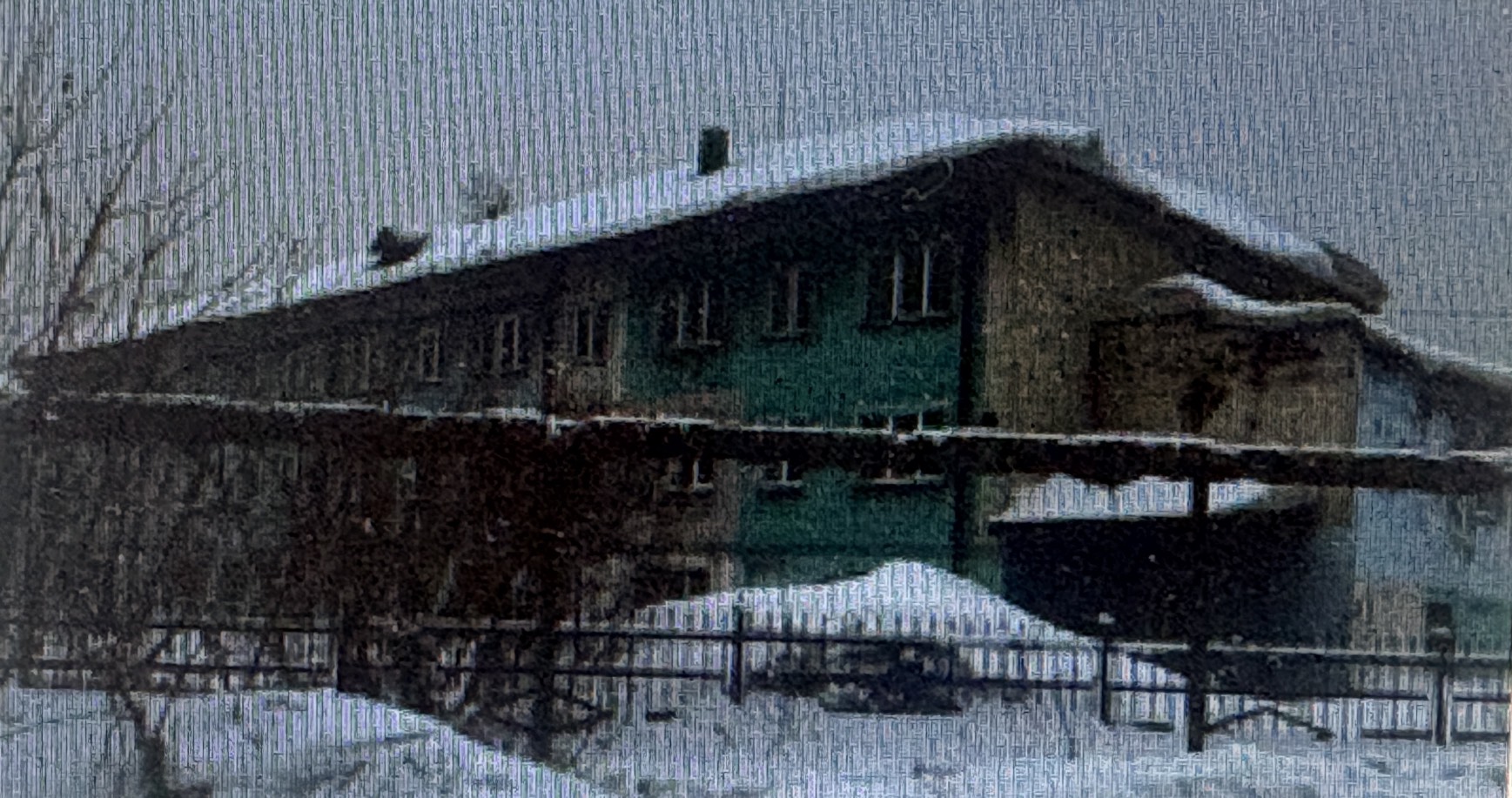 Нежилое здание общей пл.1325,6 кв.м., с кадастровым №42:32:0101005:2691, по адресу: г.Прокопьевск, ул.Баргузинская, д.112. Назначение использования: размещение частного пансионата. Срок аренды 20 лет
