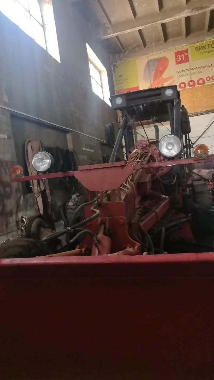 Автогрейдер, года выпуска 2004, заводской № машины (рамы) 040182, цвет оранжево серый, мощность двигателя 100(135) кВт (л.с.), государственный регистрационный знак 42КН37-23, целевое назначение – по назначению
