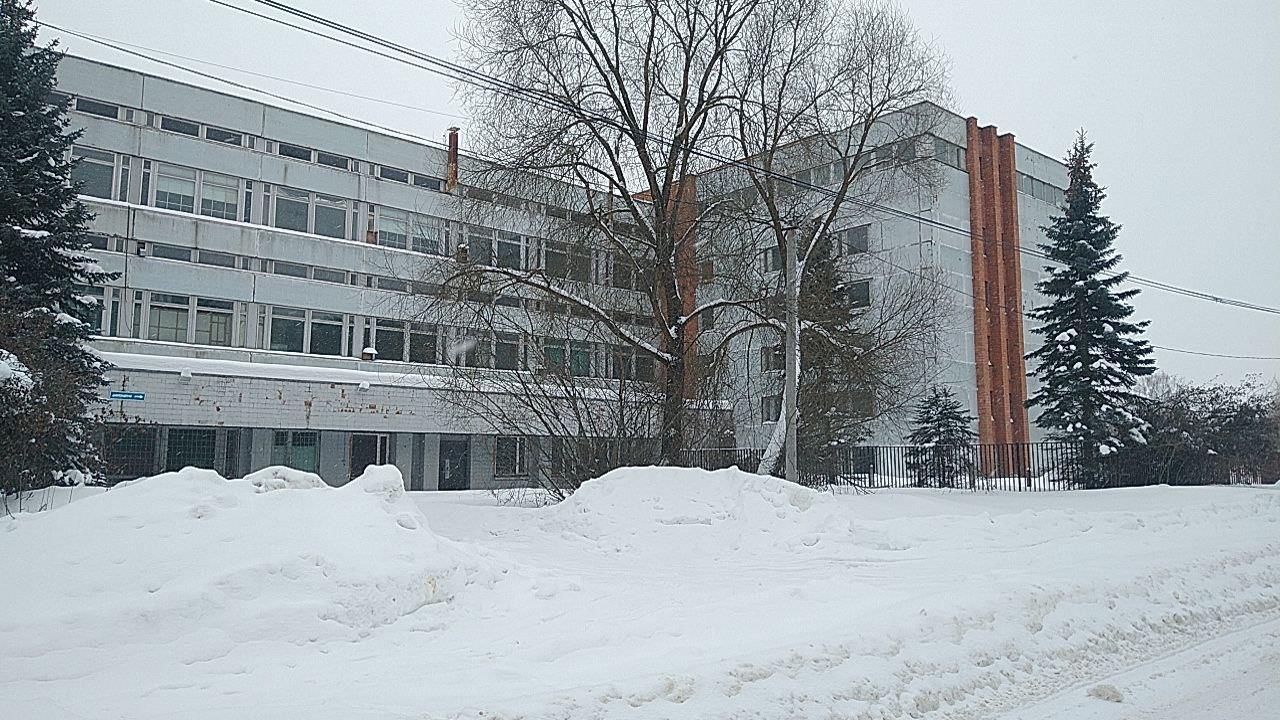 Аренда производственного помещения расположенного по адресу: Московская область,по адресу: Московская область, г.о.Серпухов, г.Пущино, ул. Институтская, д.7 , здание «Опытный завод», площадью 252,7 кв.м . 1.Комнаты расположены в здании «Опытный завод»: 1) цех № 1 (площадь 252,7 кв.м.); Площадь помещений 252,7 кв.м. Год постройки здания: 1987; РНФИ: П 12880003346.