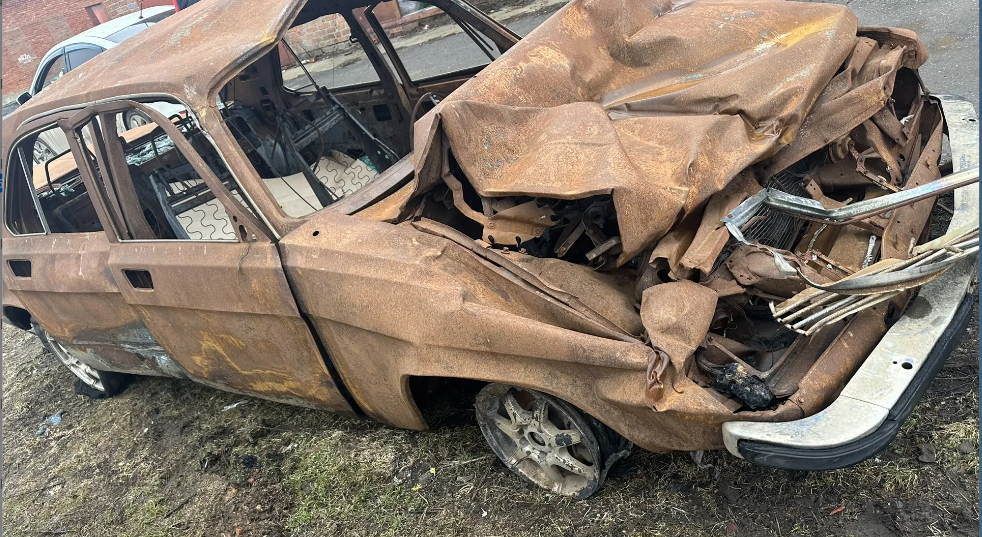 Автомобиль ГАЗ 31029 с регистрационным знаком Н328СВ/15, без ключа, автомобиль CHERY с регистрационным знаком У320НМ/30, без ключа, (годные остатки)