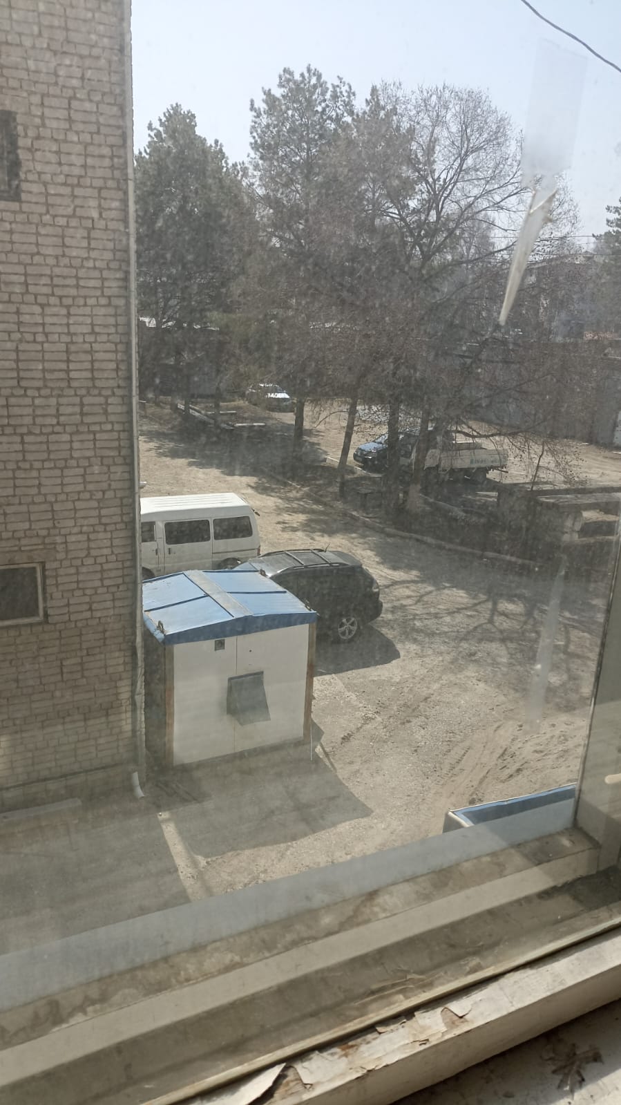 Помещение площадью 1 368,70 кв.м. адрес (местонахождение) объекта: 692001, Приморский край, Пожарский р-н, Лучегорск пгт, 4-й мкр, дом № 1