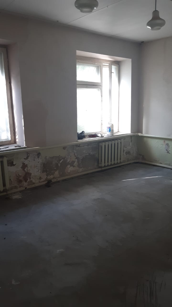 Нежилое здание (28:06:011204:213) общей площадью 189,8 кв.м, с земельным участком площадью 423,0 кв.м (28:06:011204:109)