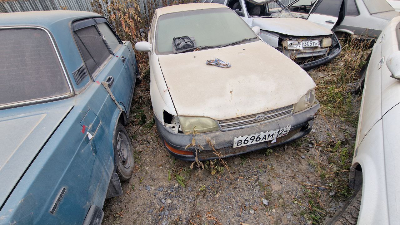 Автомобиль ТОЙОТА КОРОНА, г/н В696АМ124, 1993г.в., № кузова ST1904022964, комплектность и состояние не проверялась данное имущество обращено в доход государства, находится в г. Ачинск (Документы отсутствуют)