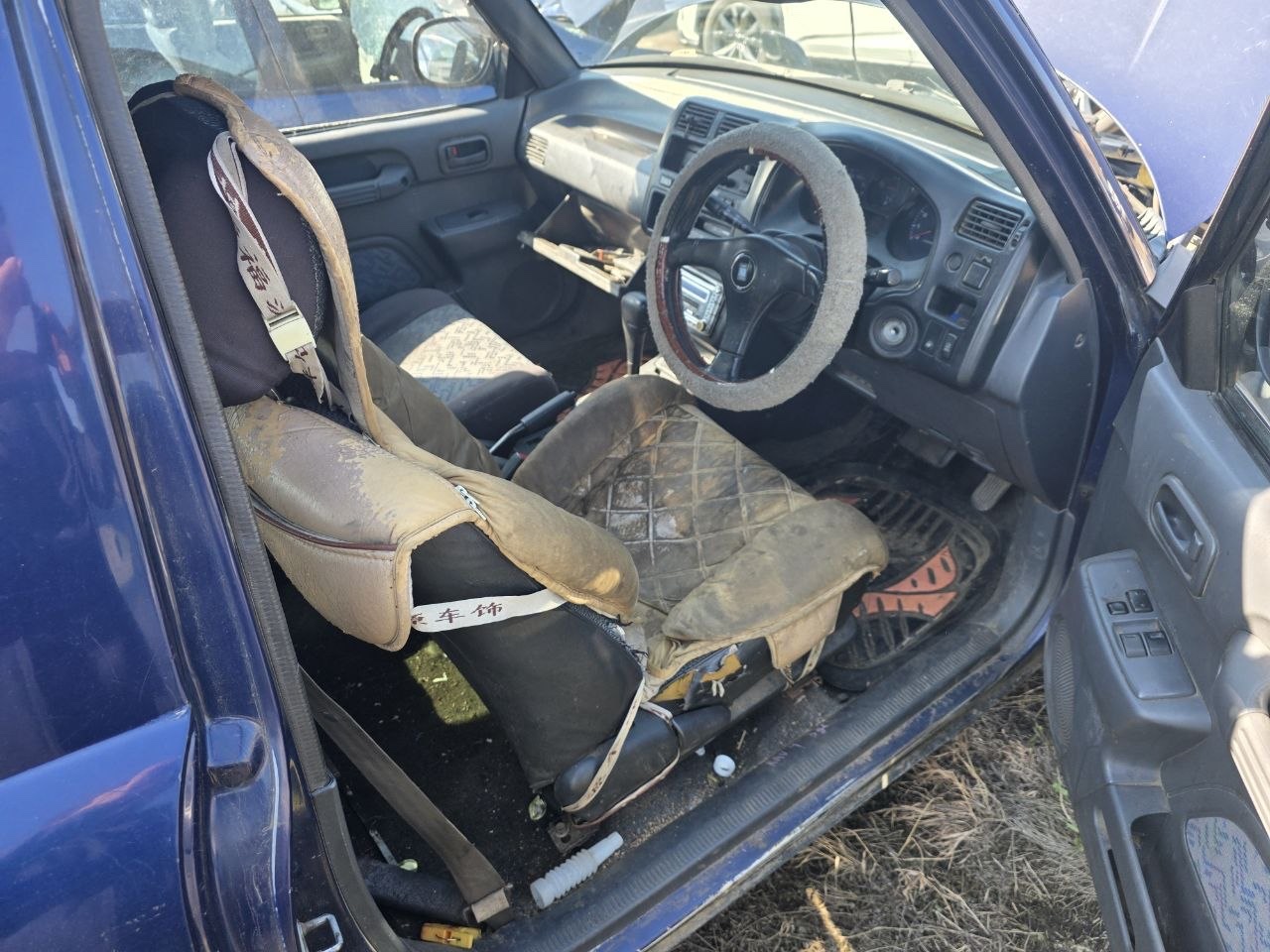 Автомобиль марки Toyota Rav 4, г/н H348PA27, 1994 г.в, № кузова SXA100012913,цвет синий