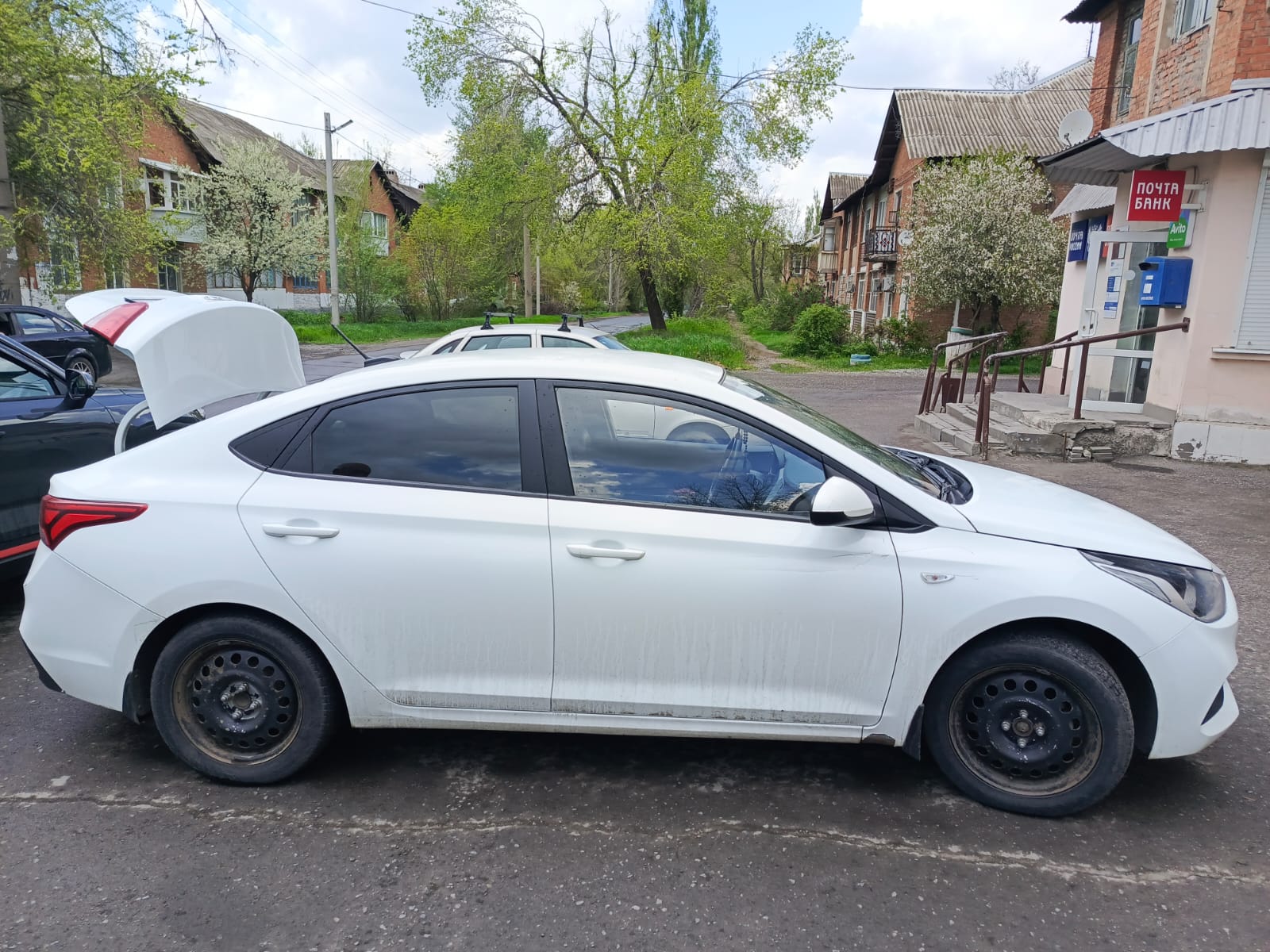 Легковой автомобиль Hyundai Solaris, 2019 г.в., г/н К067АА761, VIN Z94K241BALR148708, белого цвета, пробег 390 535 км., в залоге, должник Ососков С.В., (Поручение ТУ Росимущества в РО от 16.02.2026 № 61-186-У). Адрес (местоположение): Ростовская область, г. Ростов-на-Дону, ул. 2-я Луговая, д. 10.