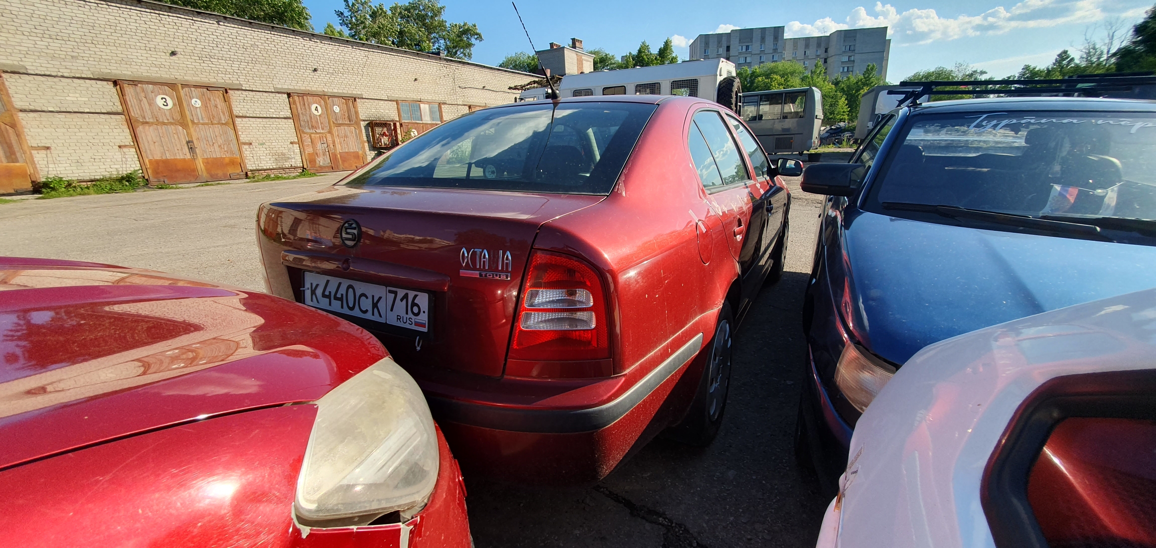 Автомобиль марки ШКОДА OCTAVIA TOUR (440)