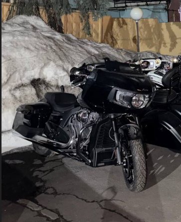 Мотоцикл Indian Challenger Limited, 2020 года выпуска, цвет: черный, гос. номер 5499ВО77