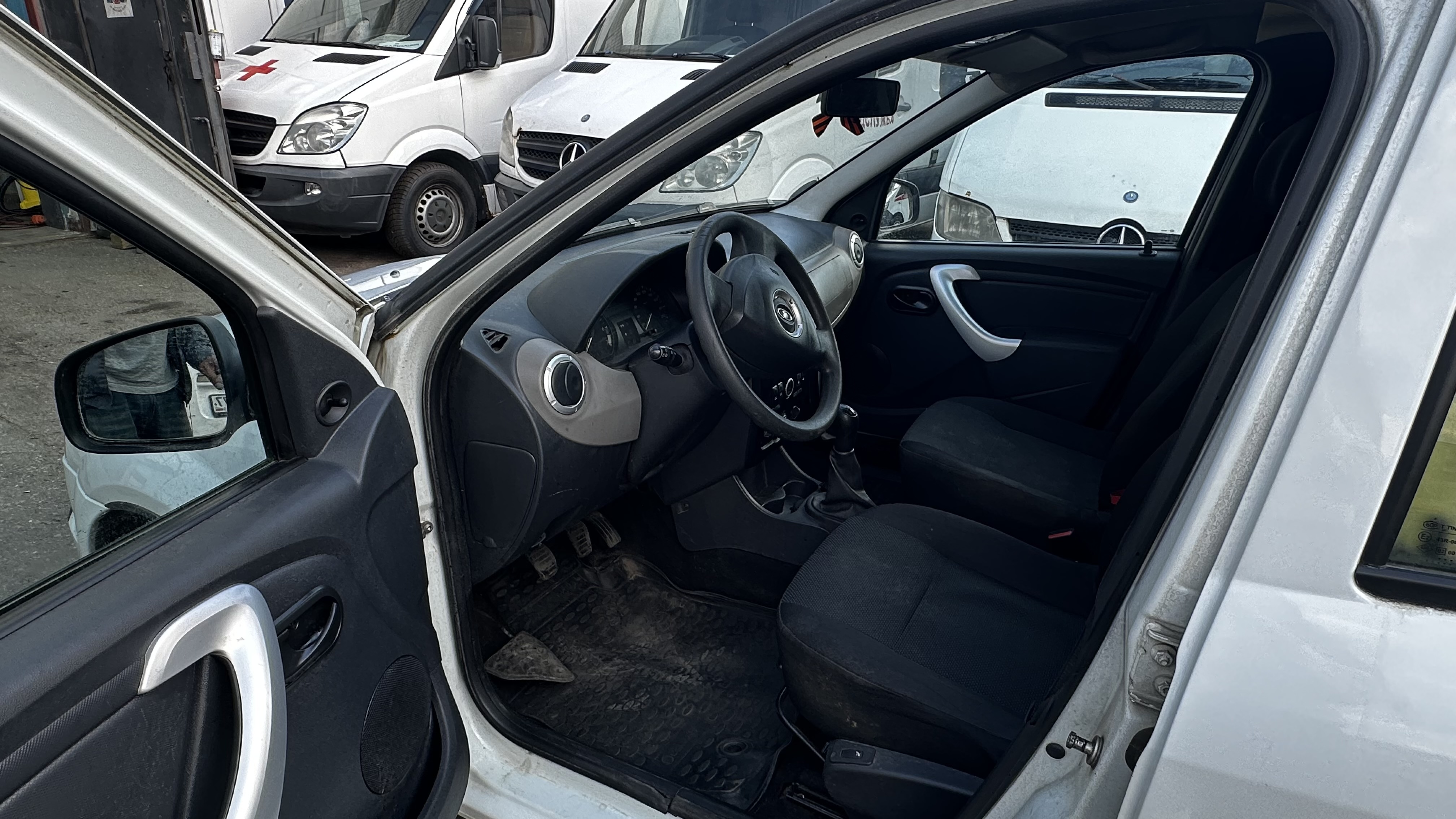 Продажа транспортного средства Легковые автомобили LADA LRGS0M (VIN) Z8XLRGS0MK0000402