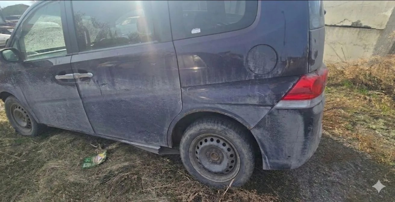 Автомобиль ХОНДА СТЕПВАГОН в аварийном состоянии, г/н В476ТС124, 2006 г.в., кузов № RG21101253, двигатель № 2729593, цвет фиолетовый, передние сидения отсутствуют, частично отсутствует панель приборов, по кузову следы коррозии, повреждения ЛКП, комплектность и состояние не проверялась данное имущество обращено в доход государства, находится в Северо-Енисейском районе (Документы отсутствуют)