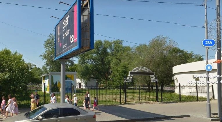 Место для размещения павильона по адресному ориентиру: Городской сад им. Александра Невского