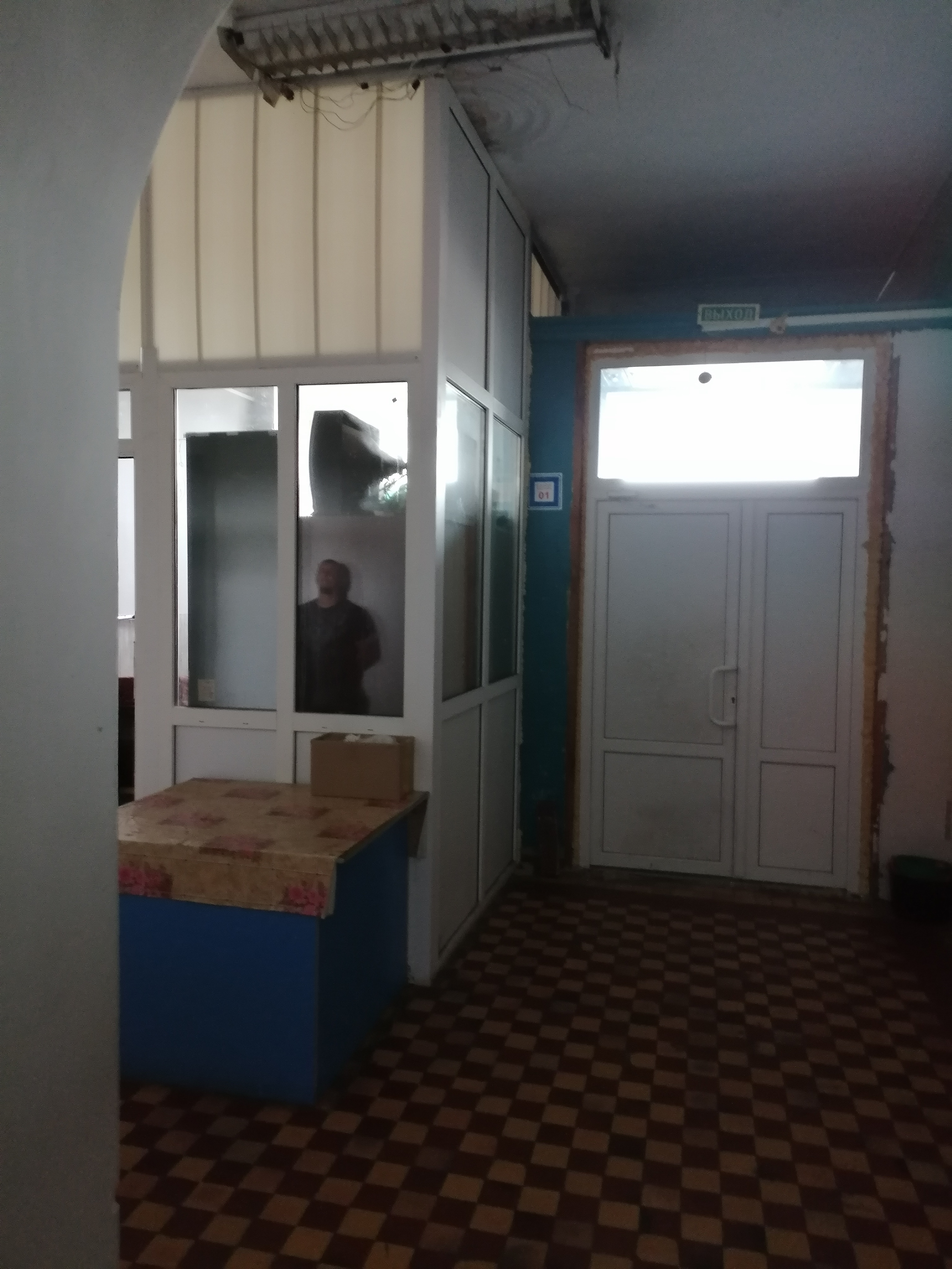 Объект аренды, площадь 6,8 кв. м, номера на поэтажном плане: этаж 1, пом. 1,  адрес (местонахождение) объекта: Брянская обл., Севский р-н, г. Севск,  ул. Розы Люксембург, д. 52