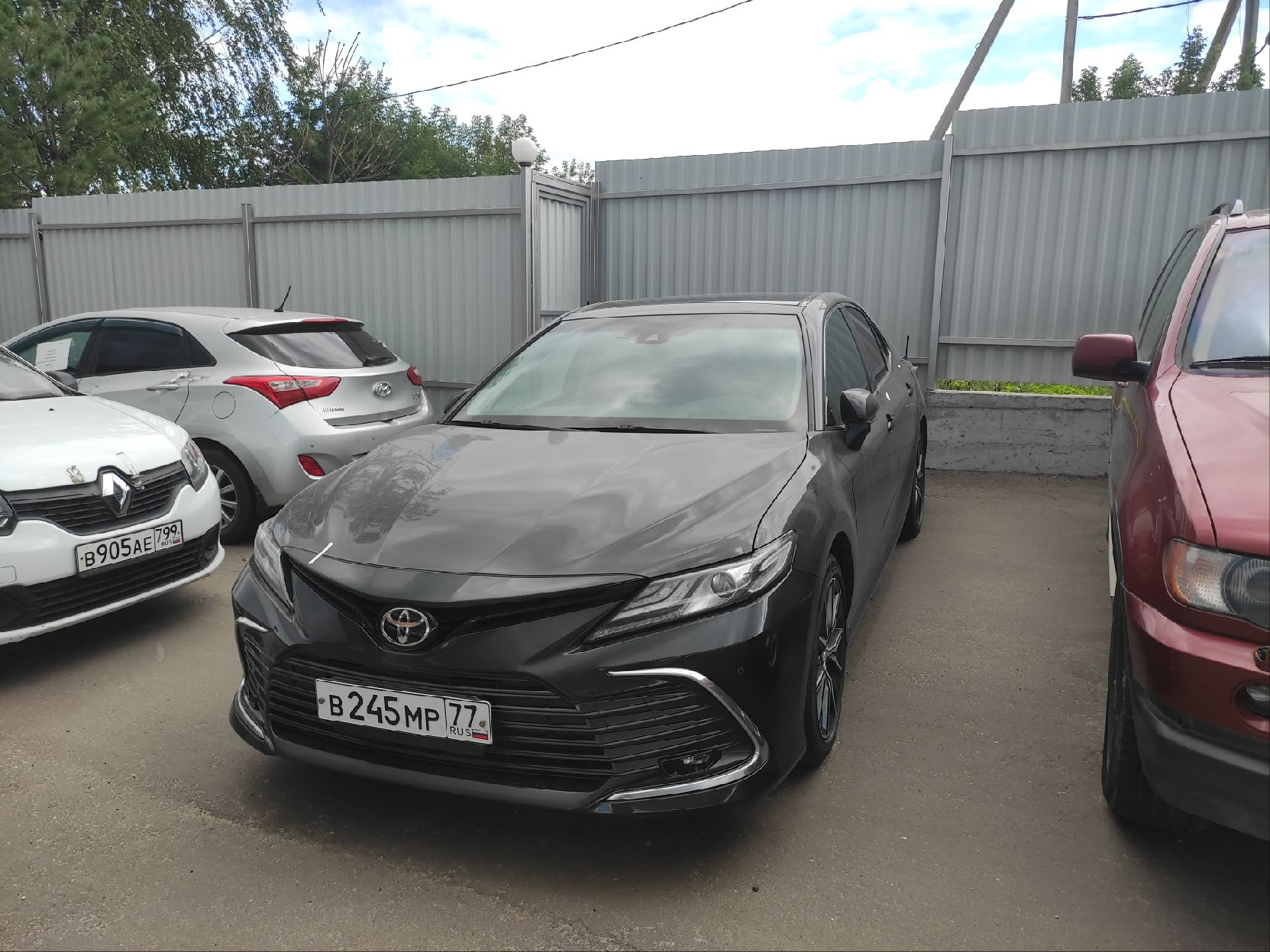 TOYOTA CAMRY, 2023 года выпуска, идентификационный номер (VIN): LVGBC74KXPG246556, № кузова (прицепа): LVGBC74KXPG246556, шасси (рамы): отсутствует, мощность двигателя 206,7 л.с., 152 кВт, объем двигателя: 2487 куб.см, цвет: черный, гос. номер В245МР77
