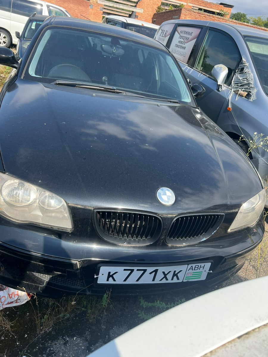 Транспортное средство марки BMW -116, 2005 год выпуска, VIN WBAUF12000PN25132, регистрационный знак К771ХКАВН. Тип ТС –легковой, цвет кузова черный. Ключ зажигания, сертификат регистрации ТС № АВ021055, выданное УГАИ МВД РА 03.05.2022.