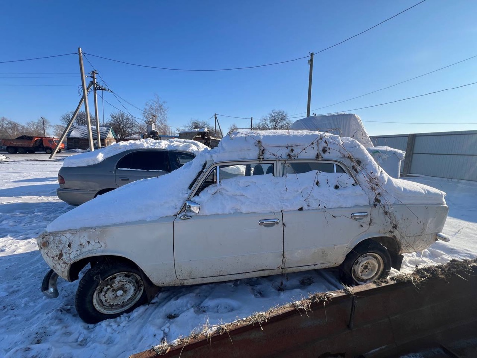 Автомобиль марки ВАЗ 21013,г.р.з. А685ВЕ79, № двигателя 9475251,VIN XTA210130H4881623 в кузове белого цвета