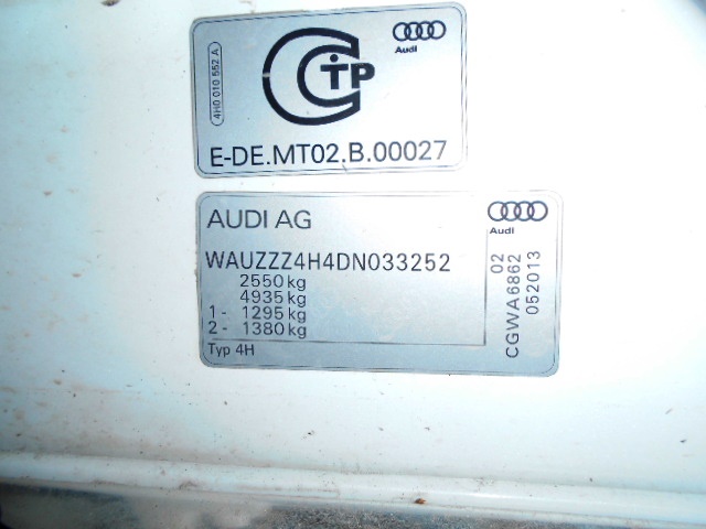 транспортное средство: AUDI A8 L, 2013 года выпуска (VIN WAUZZZ4H4DN033252), государственный номер В 055 МВ 716 с комплектом установленных на транспортном средстве автошин марки Nokian Tyres Hakkapeliitta 9SUV R18 235/55 104Т (Зима) в количестве 4 шт., диски литые R19/8.5JPCD 5X112ET 35 ЦО 70.1 DotzCP5 dar в количестве 4 шт., дополнительный автошин для автомобиля Audi А8L (055) Viatti Bosco 235/55 R18 100H (ЛЕТО) в количестве 4 шт.