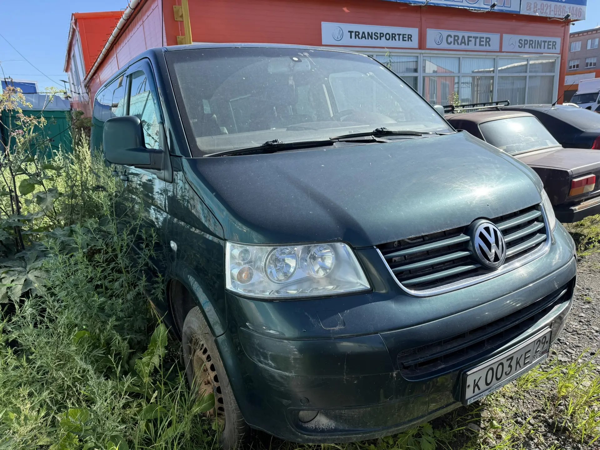 Транспортное средство Volkswagen (WV2) 7HM Multivan, 2007 года выпуска, цвет - темно-зеленый, VIN WV2ZZZ7HZ7H147918, государственный номер К003КЕ29. Состояние ТС: снят двигатель и коробка передач, коррозия на всех элементах кузова, отсутствует крышка на переднем бампере, задние и боковые двери не открываются. (на стоимость сложившуюся по итогам аукциона, будет начислен НДС 22%)