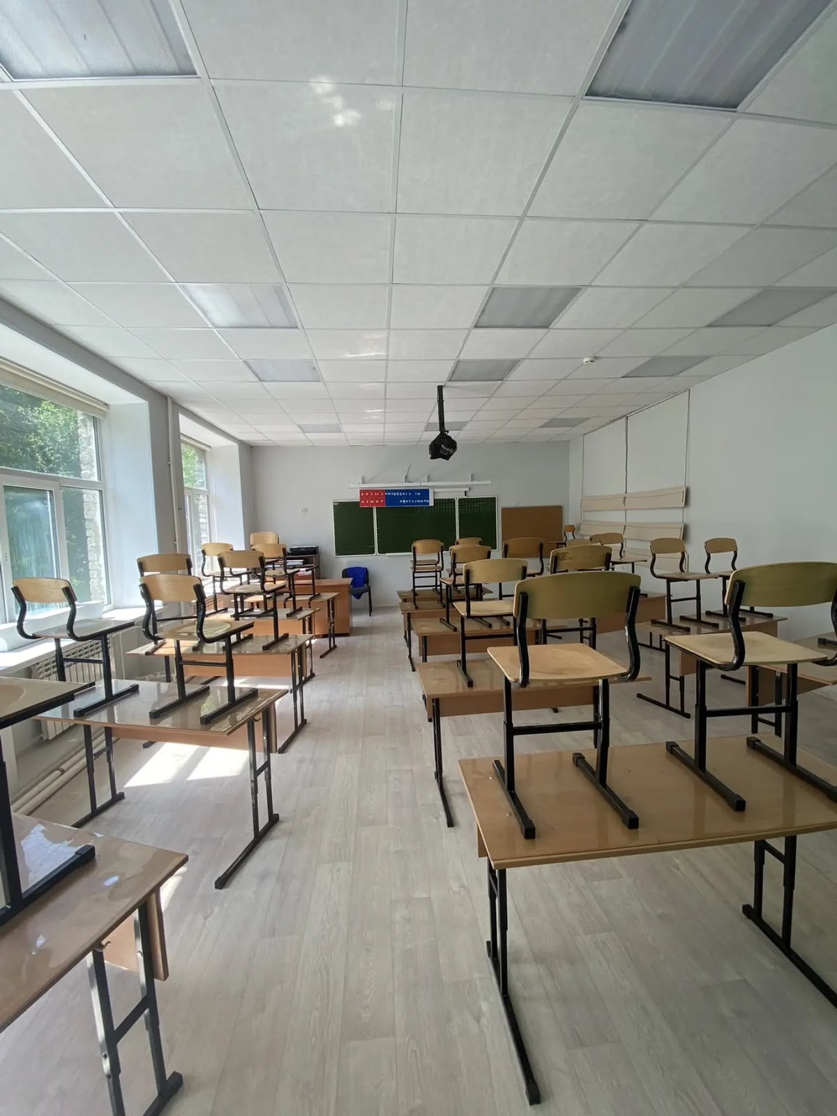 нежилое помещение общей площадью 50,4 кв.м., номер на поэтажном плане 16,  расположенного на 1 этаже здания муниципального автономного общеобразовательного учреждения «Средняя общеобразовательная школа № 22» Находкинского городского округа (далее - МАОУ «СОШ № 22» НГО), общей площадью 4124,9 кв. м., с кадастровым номером 25:31:010206:3218, 4-этажное, расположенного по адресу: Приморский край, г. Находка, ул. Юбилейная, д. 12, закрепленного на праве оперативного управления за МАОУ «СОШ № 22» НГО