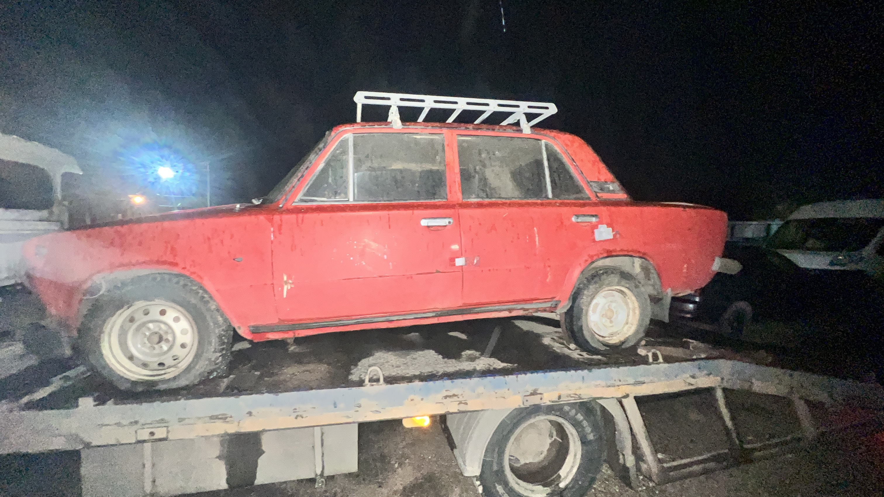 Автомобиль марки ВАЗ 21011, г/н Е 854 УО 56, 1977 г/в, цвет красный, номер кузова 2172075