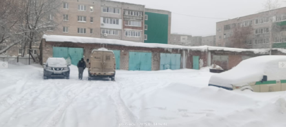 Нежилое помещение общей площадью 28,1 кв.м. с кадастровым номером 02:60:030202:1563 по адресу: Российская Федерация, Республика Башкортостан, г. Кумертау, ул. Гафури, д. 5, номер на этаже 1