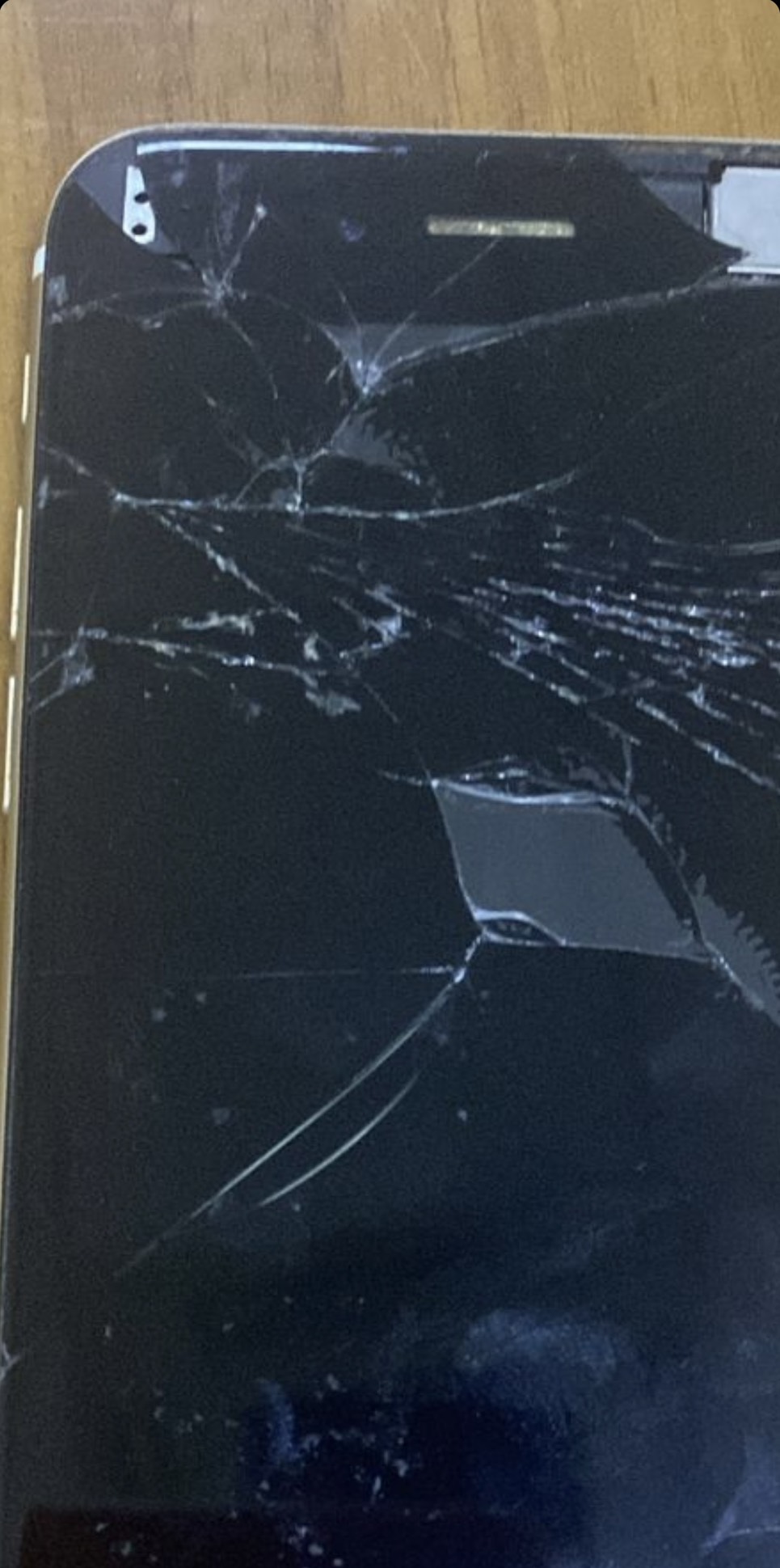 Мобильный телефон Iphone 12 Pro Max в корпусе серого цвета (F2LFF0L80D4D IMEI 36724110422859) – 1 шт. Мобильный телефон Iphone 12 Pro Max в корпусе синего цвета (G0NFG4YY0D52) IMEI – 35682055107343 – 1шт.