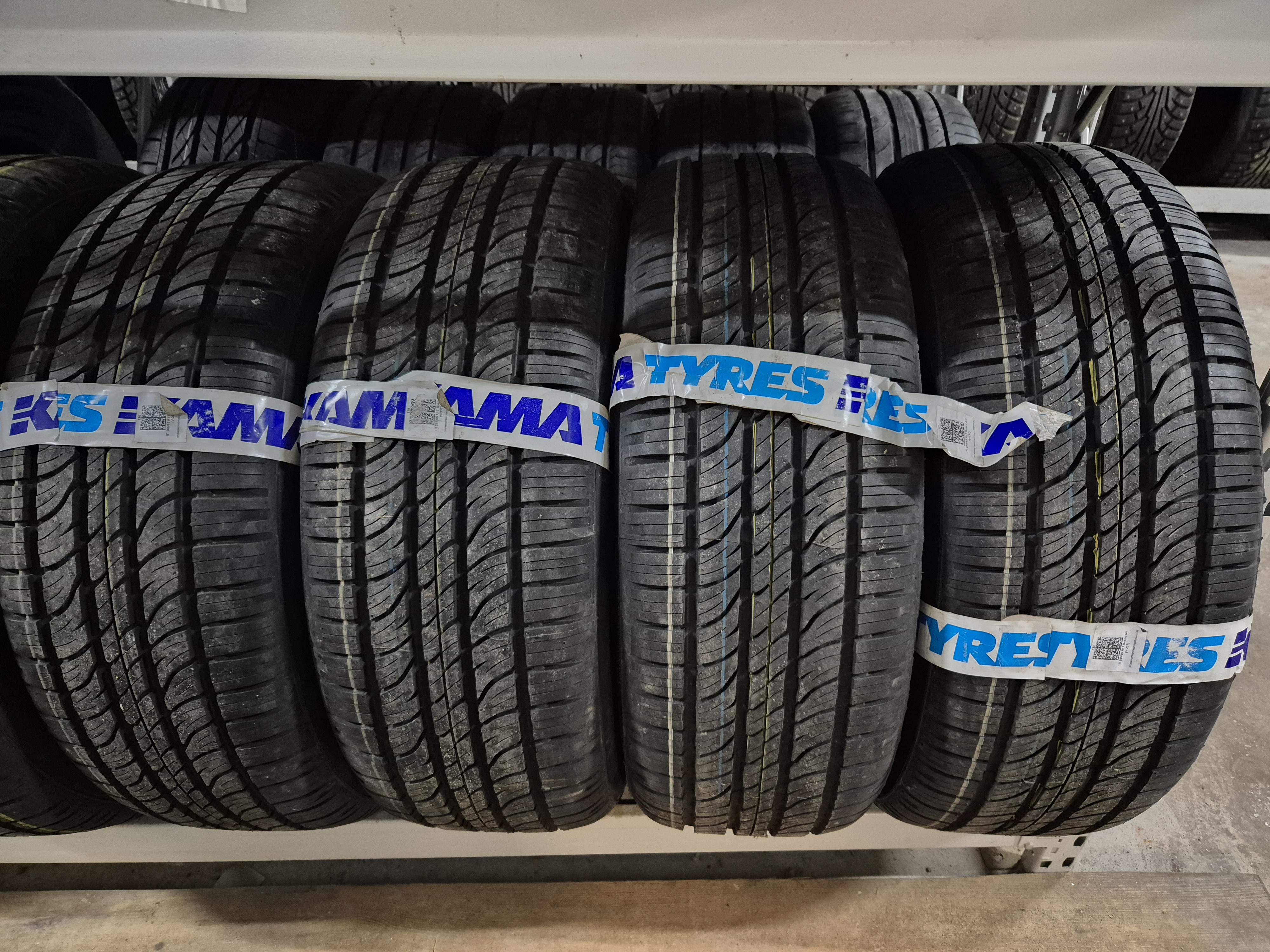 Автомобильная летняя шина 265/65 R17 Viatti Bosco A/T