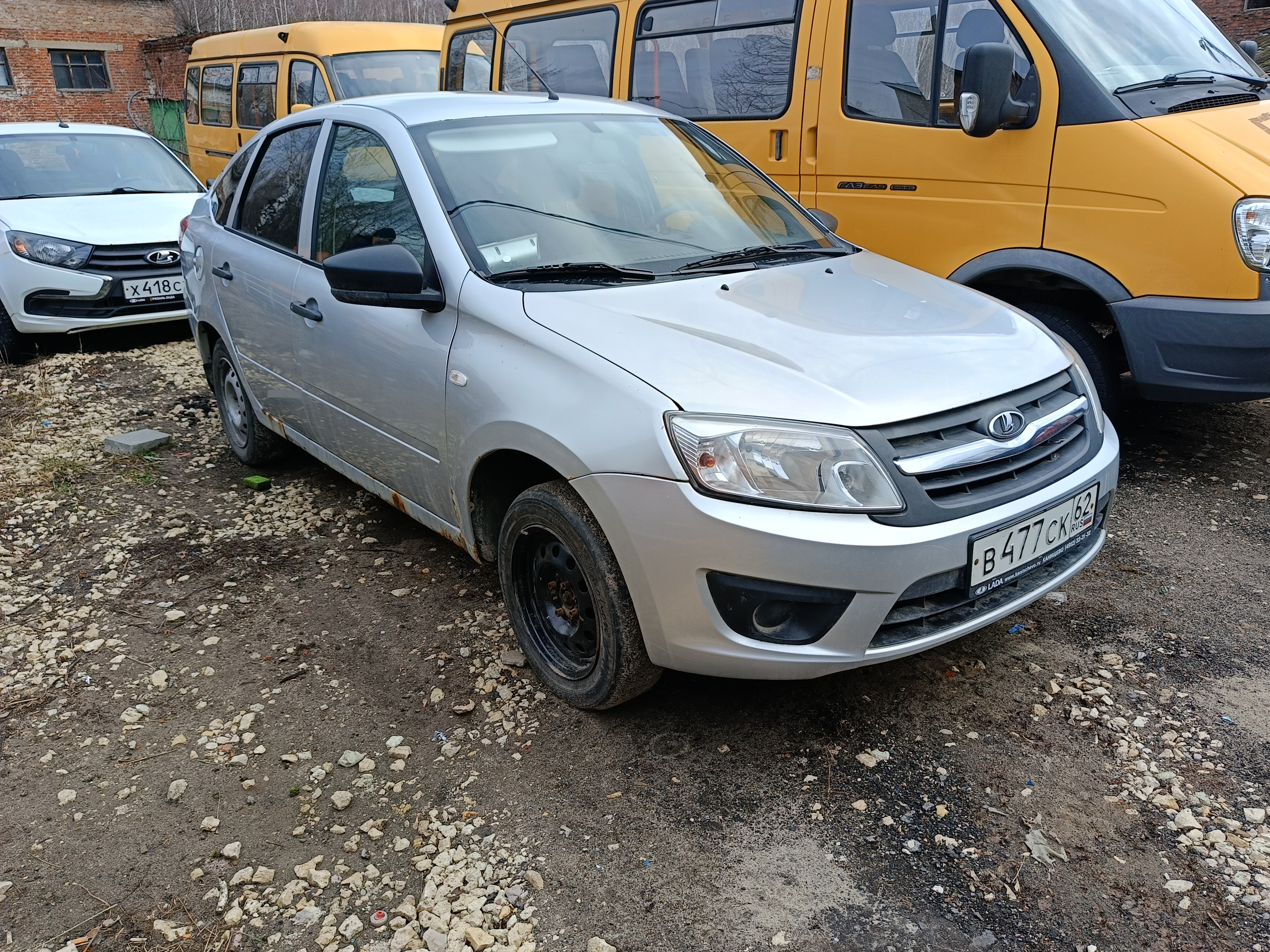 транспортное средство: легковой автомобиль LADA, 219110, LADA GRANTA, идентификационный номер (VIN) XTA219110FY166993, год изготовления ТС – 2015, мощность двигателя – 87 л.с., цвет кузова – серебристый