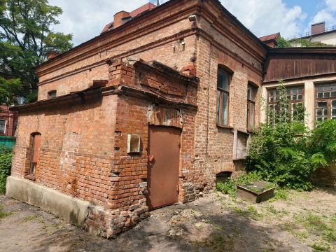 Продажа находящегося в федеральной собственности объекта недвижимого имущества площадью 216,3 кв. метра (кадастровый номер 46:29:102276:30), являющегося объектом культурного наследия регионального значения, находящимся в неудовлетворительном состоянии, с одновременным предоставлением в аренду земельного участка площадью 350 кв. метров, на котором расположен такой объект недвижимого имущества, местоположение: Курская обл., г. Курск, ул. Гайдара, 8.