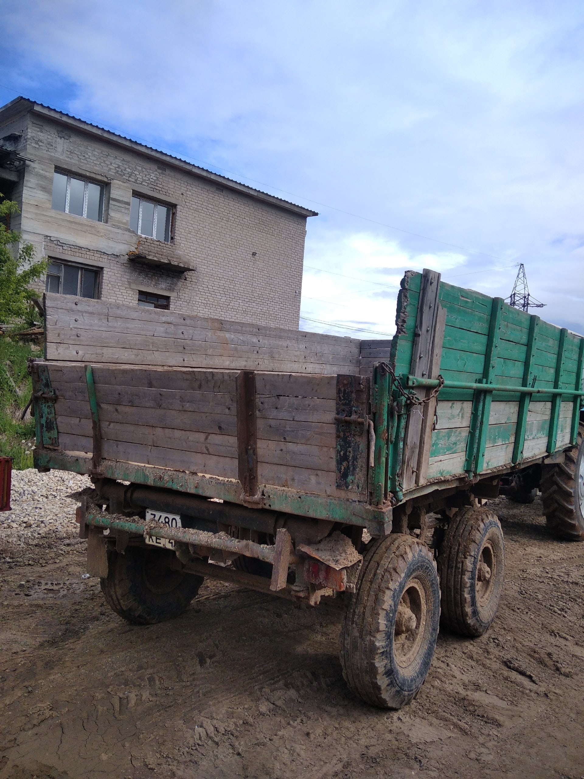 Прицеп тракторный 2ПТС-4