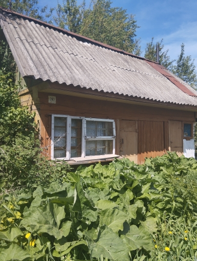 нежилое здание на земельном участке. Адрес (местонахождение) объекта: Свердловская область, г. Красноуфимск, коллективный сад №3, участок №261