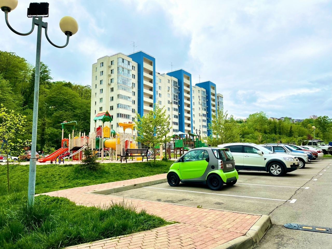 Д-к Каретина Е.В. Квартира пл. 60,4 кв.м, КН 23:49:0308002:7897, адрес: КК, г. Сочи, с. Раздольное, ул.Тепличная, д. 83, кв. 105. Обременение: залог, арест, н/ц 11 408 000,00 руб., з-к 114 080,00 руб., ш/а 114 080,00 руб.