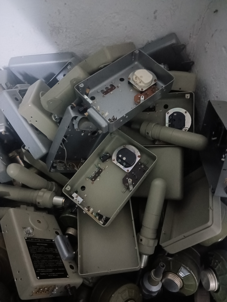 Высвобождаемое движимое военное имущество (лом черных металлов)
