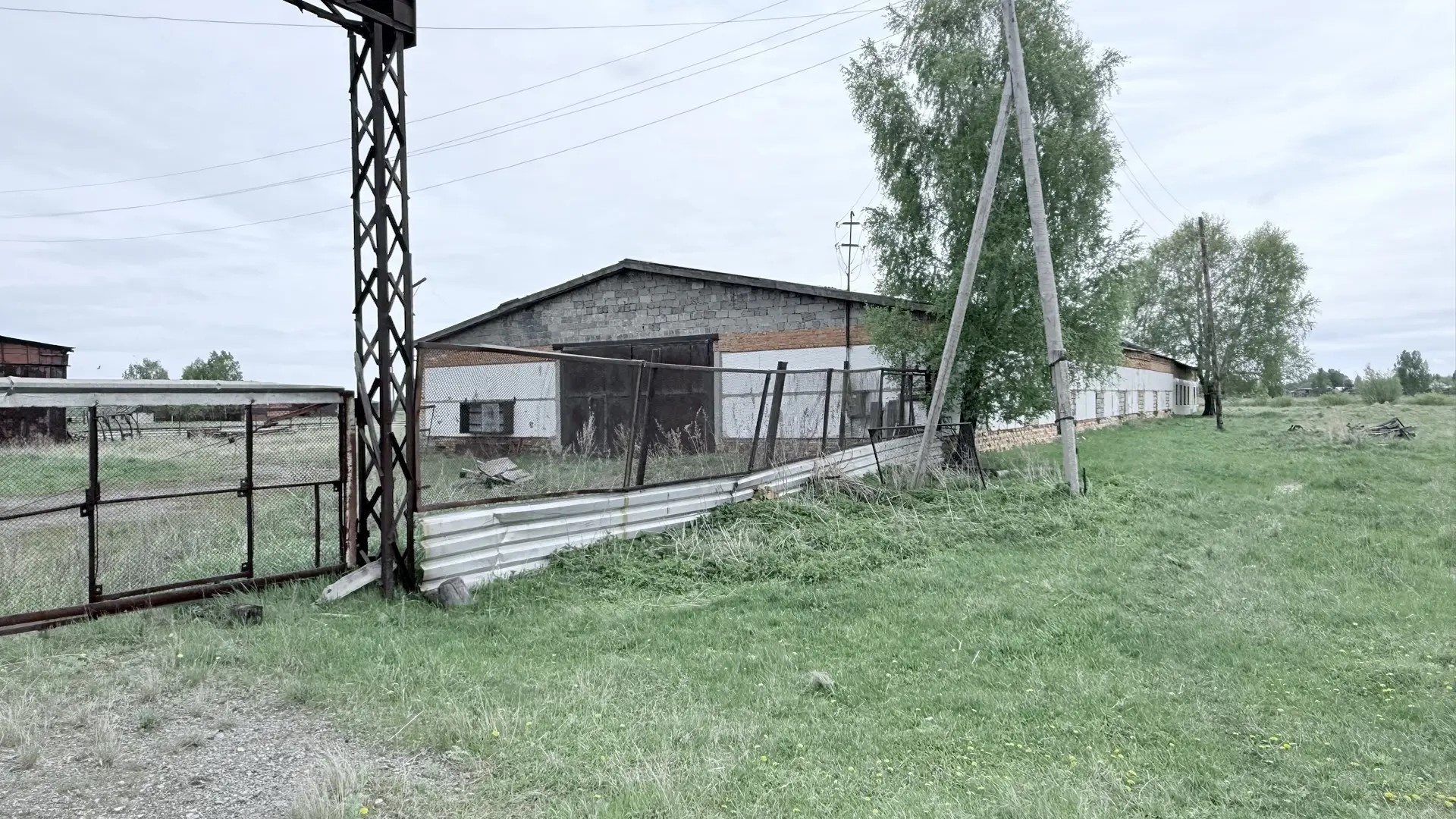 Нежилое здание, площадь 1178,5 кв.м., кадастровый номер 45:01:000000:1201, количество этажей 1, в том числе подземных 0, адрес (местоположение) объекта: Российская Федерация, Курганская область, муниципальный округ Альменевский, село Танрыкулово, улица Олимпийская, строение 9а