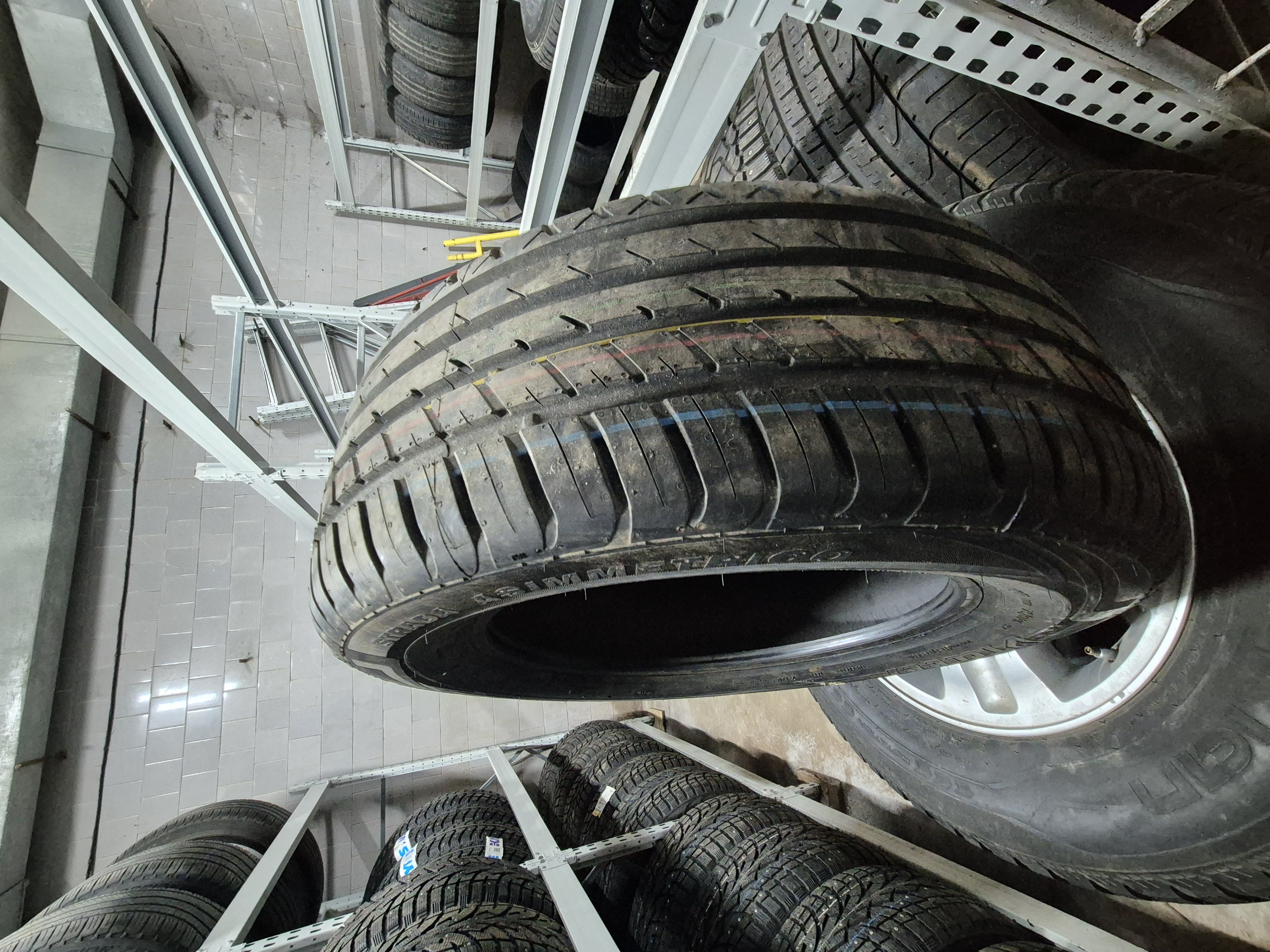 Автомобильная летняя шина Viatti Strada Asimmetrico 215/60 R16