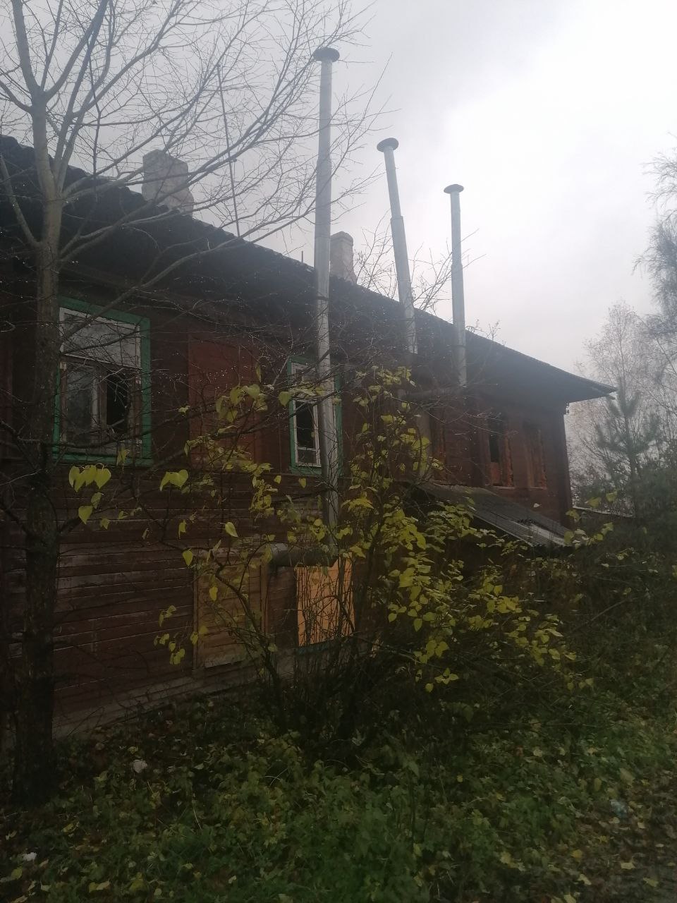 нежилое здание, общей площадью 220,0 кв.м., кадастровый номер: 76:21:020225:33, назначение - нежилое, количество этажей - 2, в том числе подземных 0, с земельным участком, общей площадью 808 кв.м., кадастровый номер 76:21:020225:11, категория земель - земли населённых пунктов, виды разрешённого использования - историко-культурная деятельность, расположенных по адресу: Ярославская область, г. Тутаев, ул. Ленина, д.51