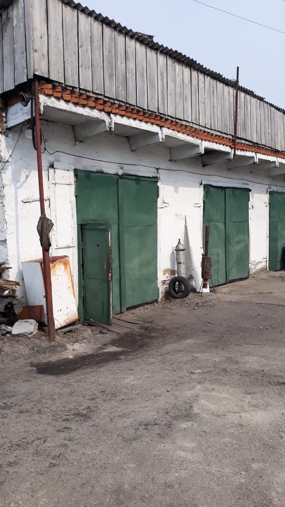 Нежилое здание (гараж), площадью 174 кв.м., кадастровый номер 28:07:030018:12