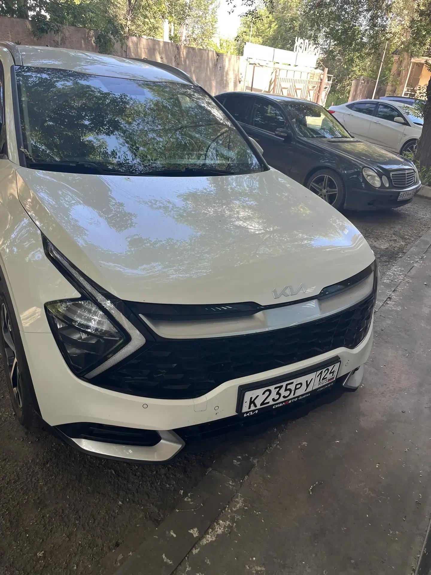 (повторные торги) Легковой автомобиль KIA SPORTAGE, 2022 г.в., г/н К235РУ124, VIN XWEPV81FDN0001622, № кузова XWEPV81FDN0001622, цвет белый. В рабочем состоянии, в наличии СТС, ключ. Должник ООО «Ньютон-Сервис». Обременения: Арест, запреты судебного пристава исполнителя на рег. действия. Начальная цена продажи 2591106,85 руб. Задаток 389000,00 руб. (пор. 1496)